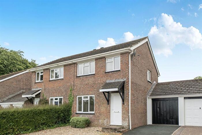 3 Bedroom Semi Detached House For Sale In Willow Close, Callington, PL17