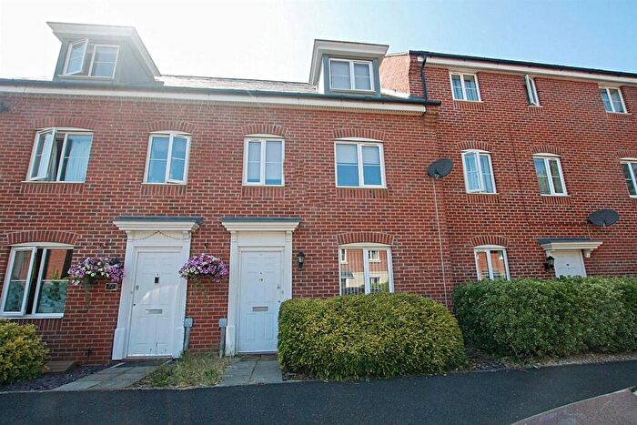 3 Bedroom Town House To Rent In Hundred Acre Way, Red Lodge, IP28