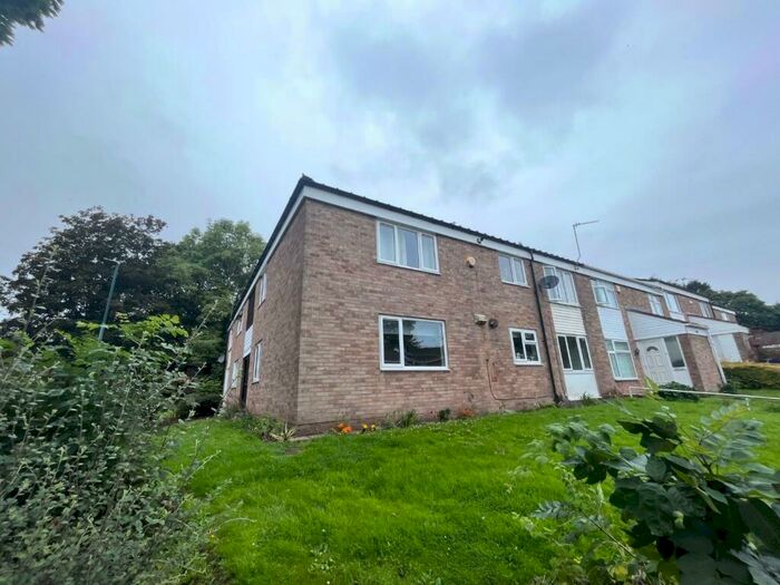 3 Bedroom Flat To Rent In Leahurst Crescent, Birmingham, B17