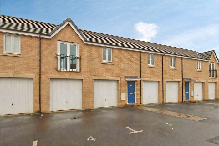 2 Bedroom Flat For Sale In Parsonage Road, Trowbridge, BA14