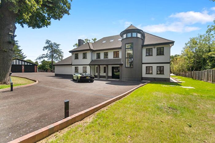 8 Bedroom Detached House For Sale In Bayshill Cottage, Barnet Lane, WD6