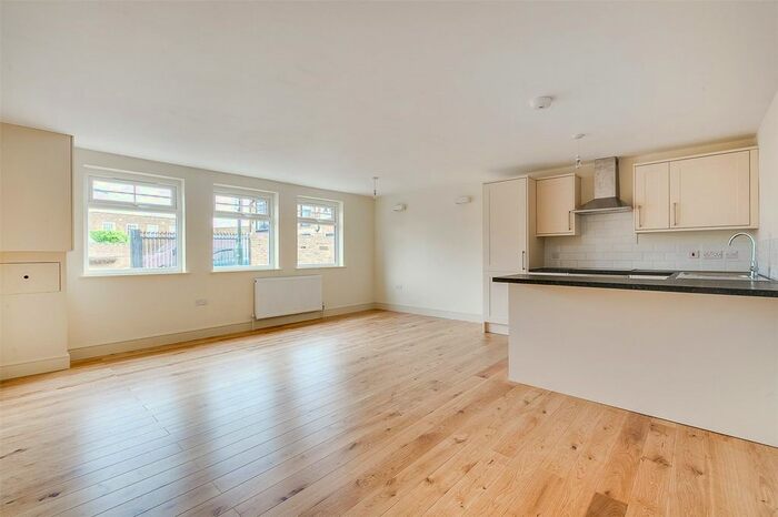 1 Bedroom Flat To Rent In South Worple Way, London, SW14