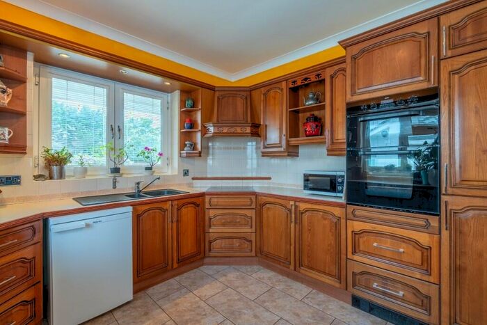 5 Bedroom Detached House For Sale In Cliff Lane, Gorleston, NR31