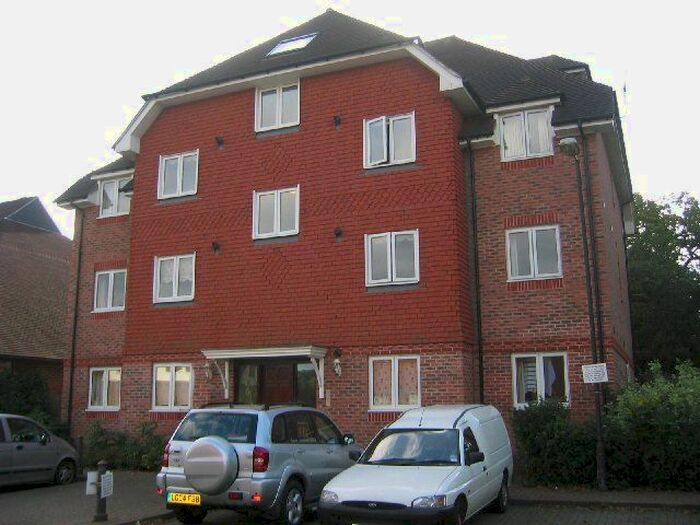 2 Bedroom Flat To Rent In Maidenbower Square, Maidenbower, Crawley, RH10