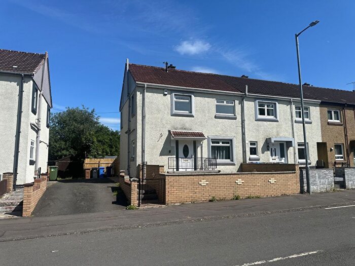 3 Bedroom Semi-Detached House To Rent In Castlebay Street, Glasgow, G22