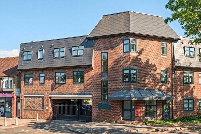1 Bedroom Flat For Sale In West Barnes Lane, New Malden, KT3
