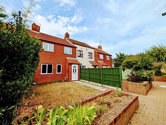 3 Bedroom Mews To Rent In Hone Court, Tewkesbury, GL20