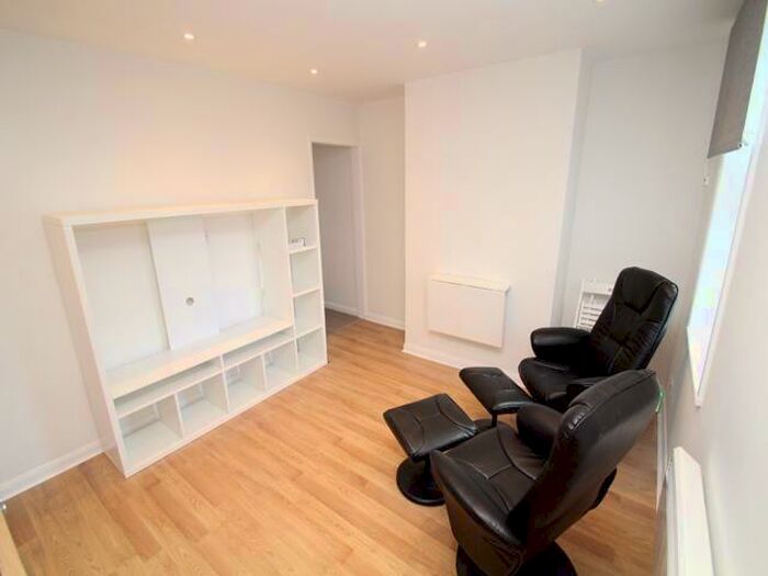 1 Bedroom Apartment To Rent In Rodbourne, SN2