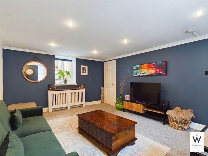 1 Bedroom Flat To Rent In Woodside Terrace Lane, Woodlands, Glasgow, G3