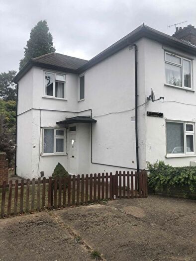 3 Bedroom Flat To Rent In Colindeep Lane, Colindale, NW9