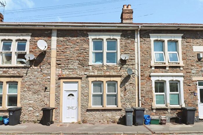 1 Bedroom Flat For Sale In Clouds Hill Road, Bristol, Somerset, BS5