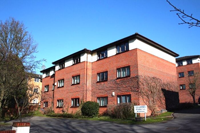2 Bedroom Flat To Rent In London Road, High Wycombe, HP11