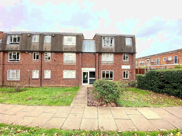 Apartment To Rent In Langmore Court, Hanover Way, Crook Log, Bexleyheath, DA6