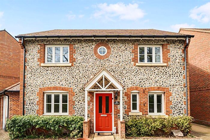 4 Bedroom Link Detached House For Sale In Kingshill Crescent, High Wycombe, HP13