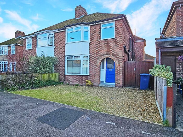 4 Bedroom Semi-Detached House To Rent In Lichfield Road, Cambridge, CB1