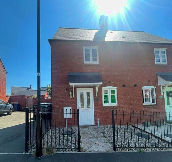 2 Bedroom House To Rent In Setters Way, Roade, Northampton, NN7