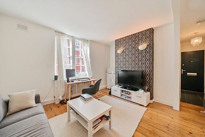 1 Bedroom Flat For Sale In Beaufort Street, Chelsea, London, SW3
