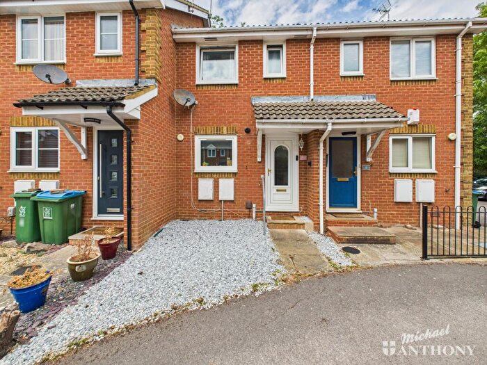2 Bedroom Terraced House For Sale In Harrow Close, Aylesbury, HP21