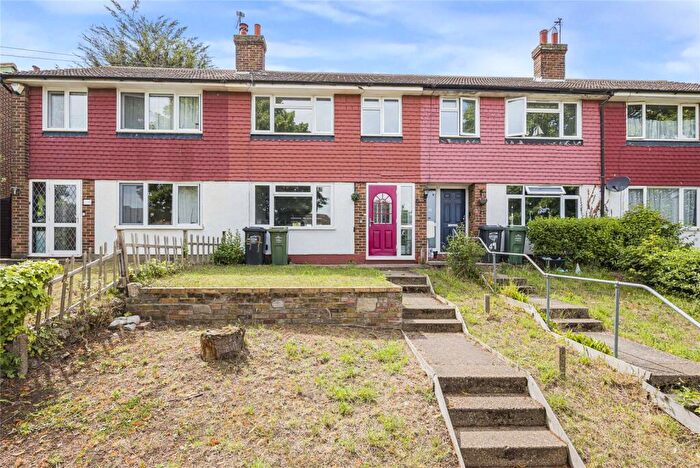 3 Bedroom Terraced House For Sale In Mounts Road, Greenhithe, Kent, DA9