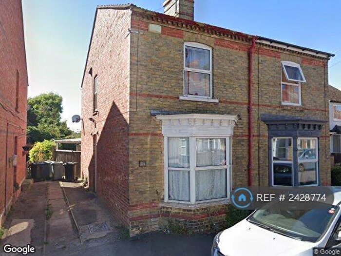 2 Bedroom Semi-Detached House To Rent In Gladstone Street, Bourne, PE10