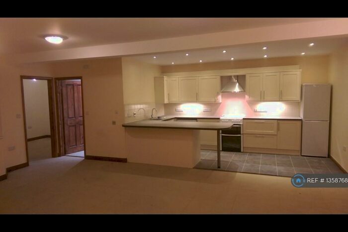 1 Bedroom Flat To Rent In West Street, Dorking, RH4