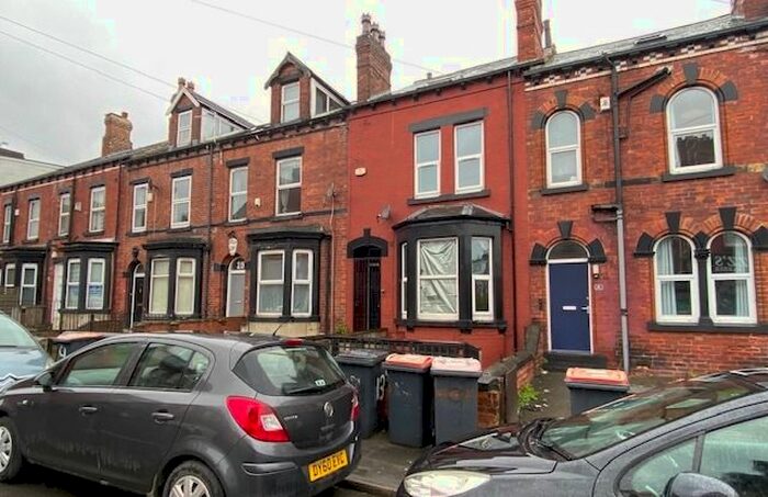 5 Bedroom Terraced House To Rent In Brudenell Grove, Hyde Park, Leeds, LS6