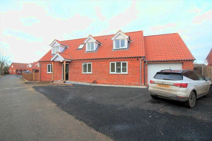 3 Bedroom Detached House To Rent In Knights Way, Norwich, NR11