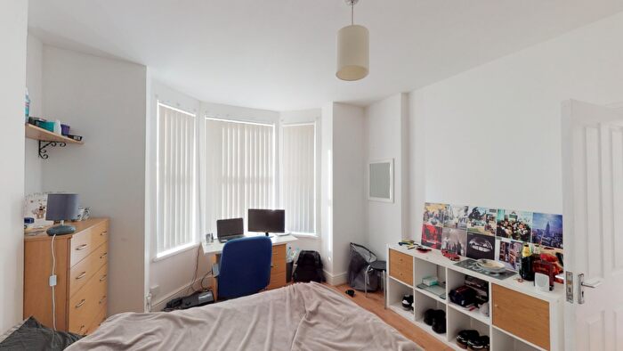 6 Bedroom Semi-Detached House To Rent In Midland Avenue, Lenton, Nottingham, NG7