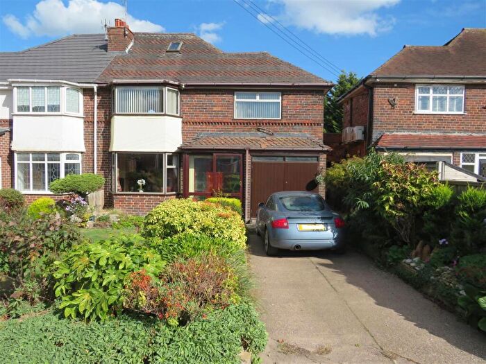 3 Bedroom Semi Detached House For Sale In Lichfield Road, Coleshill, Birmingham, B46