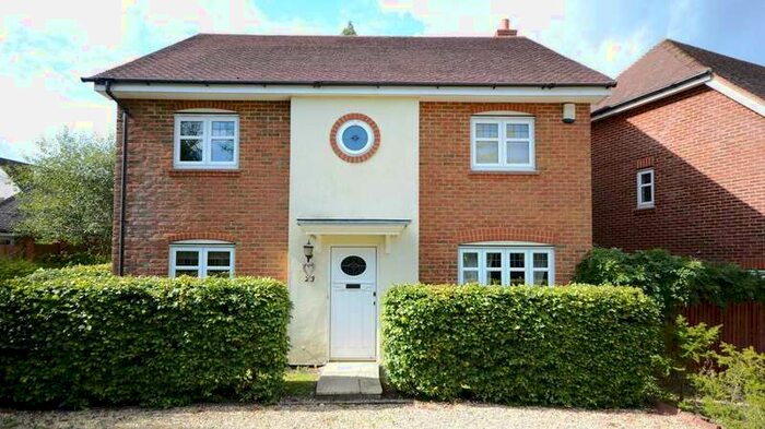 4 Bedroom Detached House To Rent In Chineham Close Fleet, GU51