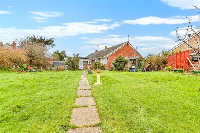3 Bedroom Semi-detached Bungalow For Sale In Ash Grove, Lydd, Romney Marsh, Kent, TN29