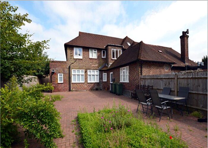 2 Bedroom Apartment To Rent In Winchester Road, Four Marks, Alton, Hampshire, GU34