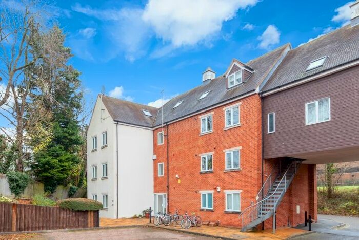 2 Bedroom Flat To Rent In Spring Lane, Headington, Oxford OX3
