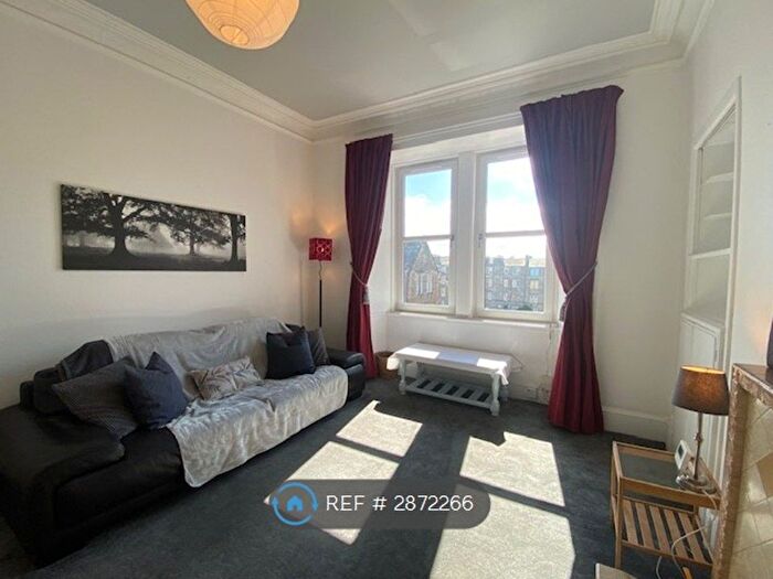 2 Bedroom Flat To Rent In Cathcart Place, Edinburgh, EH11