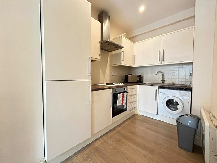 1 Bedroom Flat To Rent In Holloway Road, London, N7