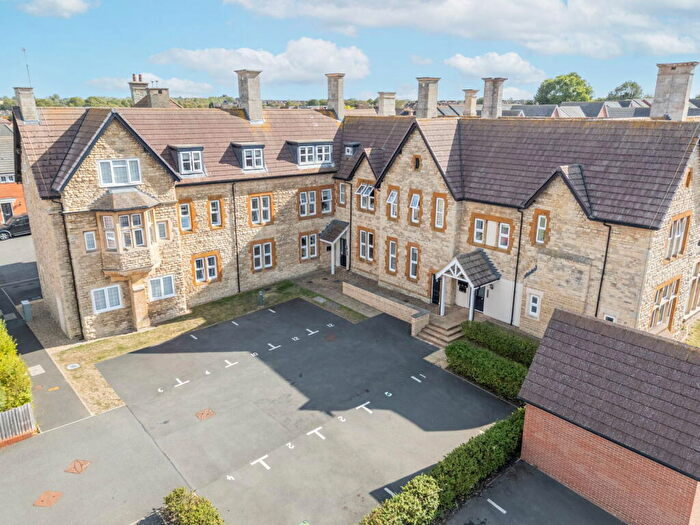 1 Bedroom Flat To Rent In Gilbert House, The Drive, Rushden, NN10