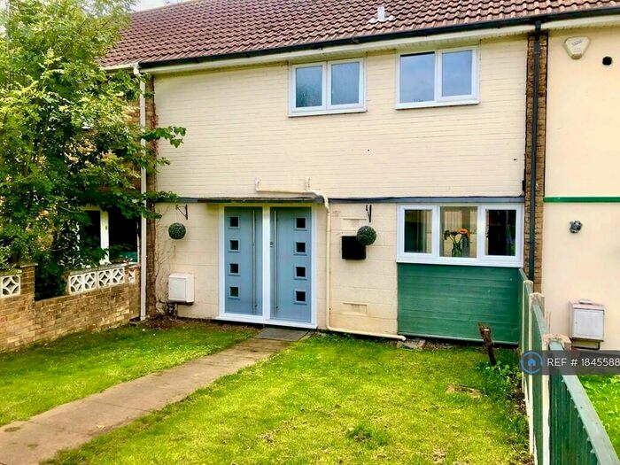 3 Bedroom Terraced House To Rent In Clickett Hill, Basildon, SS14