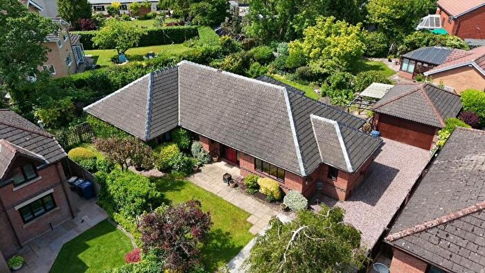 4 Bedroom Detached Bungalow For Sale In Royalty Gardens, New Longton, PR4