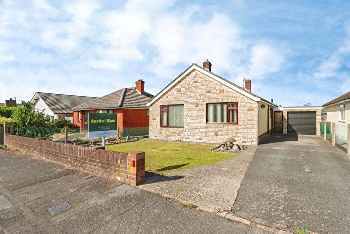 3 Bedroom Bungalow For Sale In Corbiere Avenue, Poole, Dorset, BH12