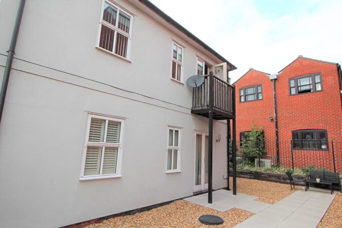 2 Bedroom Apartment To Rent In Rawstorn Road, Colchester, CO3