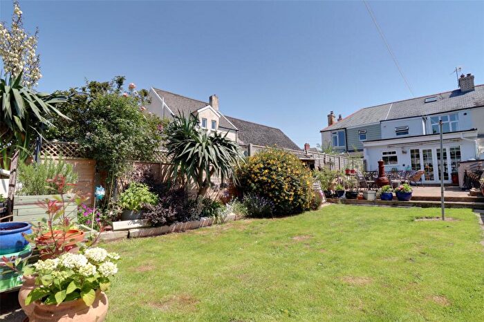 5 Bedroom Terraced House For Sale In South Street, Braunton, Devon, EX33