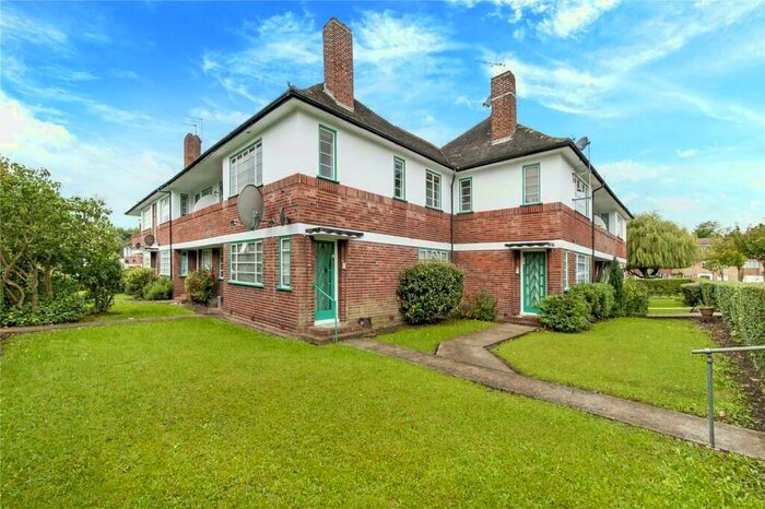 2 Bedroom Maisonette To Rent In Ossulton Way, East Finchley, N2