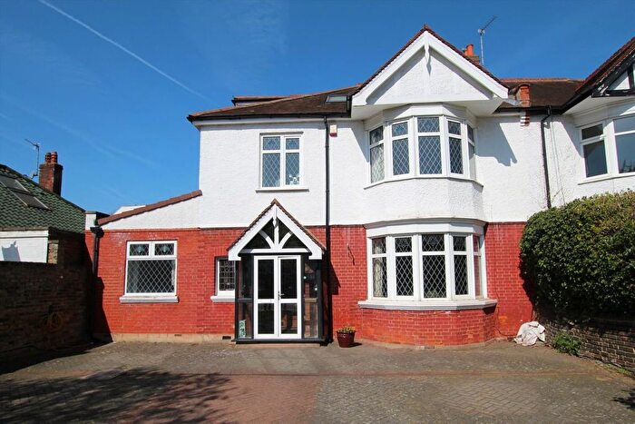 5 Bedroom Detached House For Sale In Elers Road, West Ealing, W13