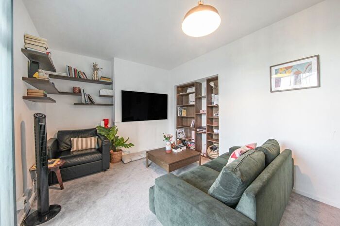 3 Bedroom Flat To Rent In Jevons House, Alexandra Road, NW8