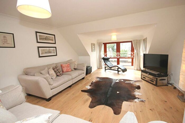 4 Bedroom Property To Rent In St Stephen Street, Stockbridge, Edinburgh, EH3
