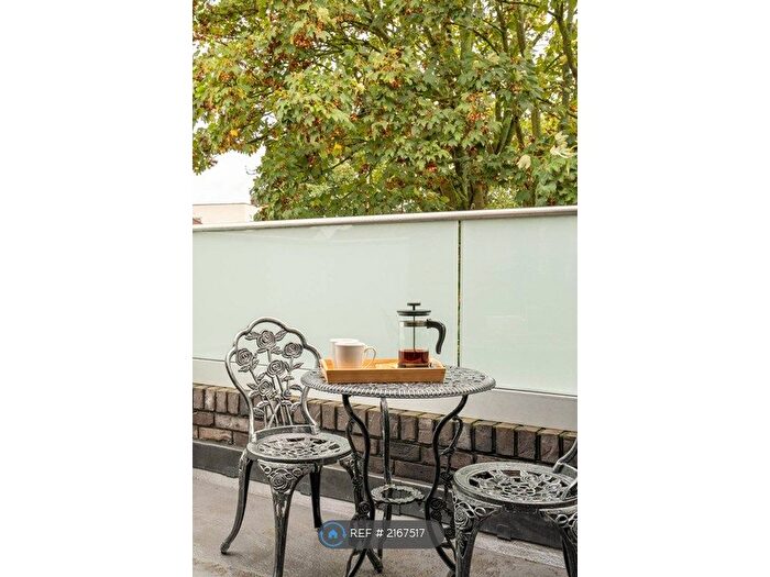 1 Bedroom Flat To Rent In Station Lane, Hornchurch, RM12