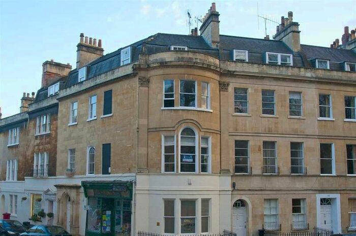 1 Bedroom Flat To Rent In St James's Square, BA1