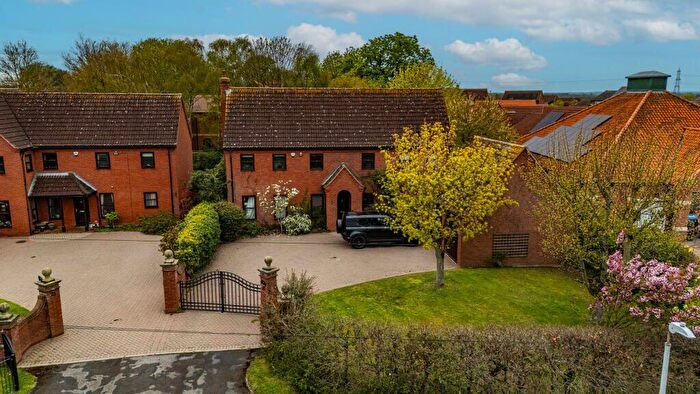 4 Bedroom Detached House For Sale In Main Road, Long Bennington, NG23