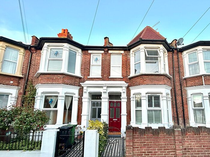 1 Bedroom Flat For Sale In Leasowes Road, Leyton, E10