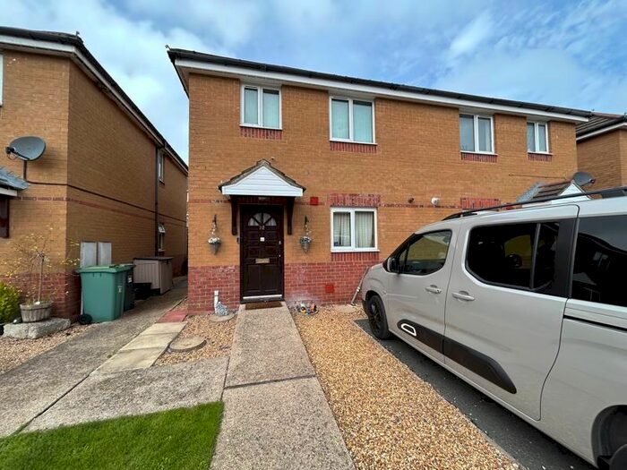 3 Bedroom Semi-Detached House To Rent In Westminster Lane, Newport, PO30